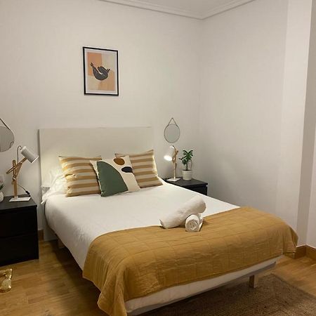 סן סבסטיאן Apartamento Amplio Y Central A Pie De Playa La Concha מראה חיצוני תמונה